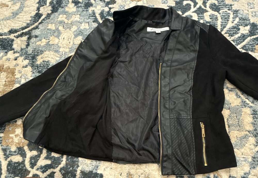 Kenneth Cole - Picture 3 of 7